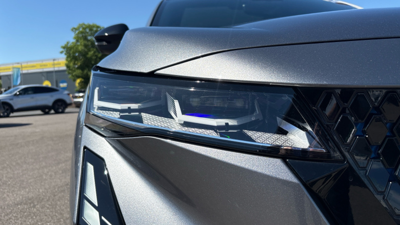 Renault Rafale E-Tech FHEV Iconic Esprit Alpine 5dr Auto 4C Hybrid Estate